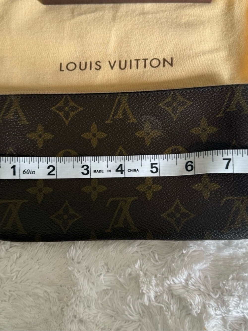 Louis Vuitton Monogram Pochette Wallet w/ Chain Crossbody | Vintage LV Clutch - Picture 10 of 11